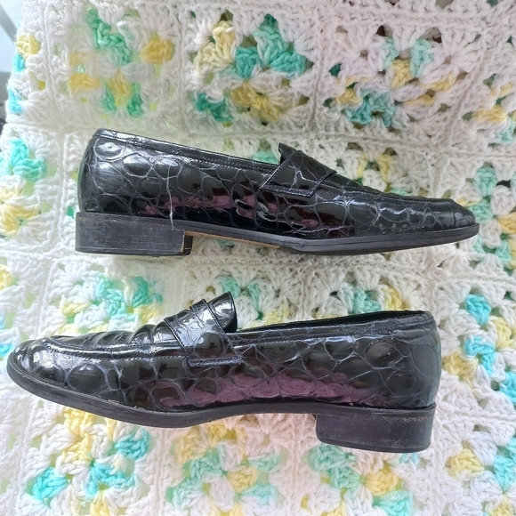 Amalfi Italy Women's Pillow Black Crocodile Pattern Loafers Size 7.5 US - Picture 4 of 14